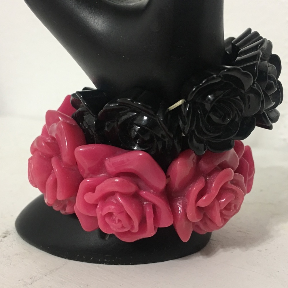 Vintage Rose Pink & Black Stretch Bracelets